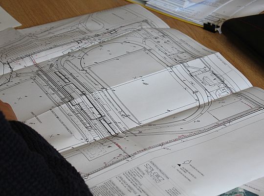 Trybuna na stadionie. Trwają konsultacje z 27005