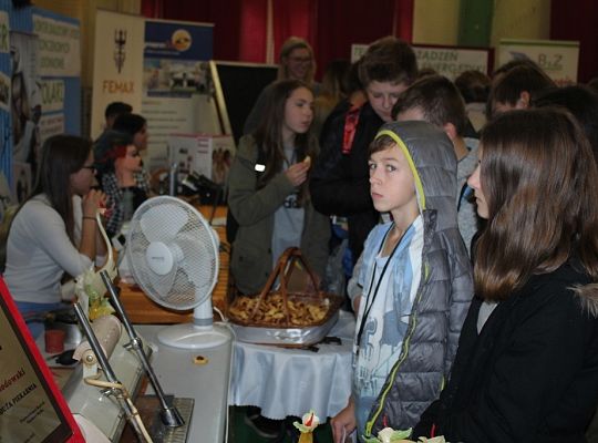 Powiatowe Targi Edukacyjne w PCE 27272