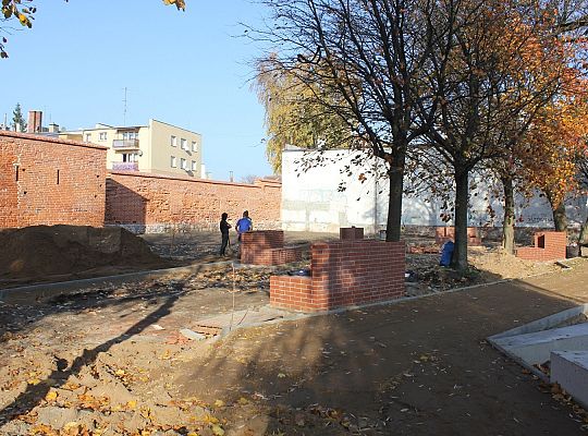 Skwer przy Przymurnej. Budowa zgodnie z planem 27338