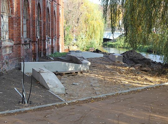 Skwer przy Przymurnej. Budowa zgodnie z planem 27340