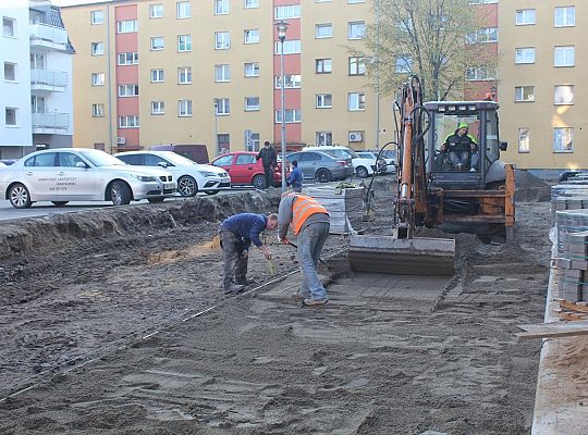 Powstaje parking na zapleczu ulicy Orzeszkowej 27353
