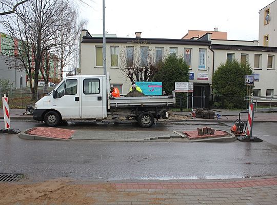 Trwa budowa nowego przejścia dla pieszych na Armii 27751