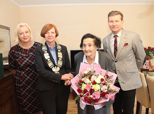 Setne urodziny Cyli Pojawy 27756
