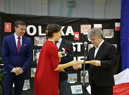 Szkoły i przedszkola wspólnie świętowały setną 27805