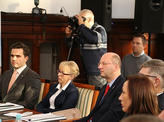 I sesja Rady Miejskiej – Burmistrz i Radni złożyli 27821
