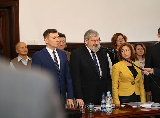 I sesja Rady Miejskiej – Burmistrz i Radni złożyli 27824