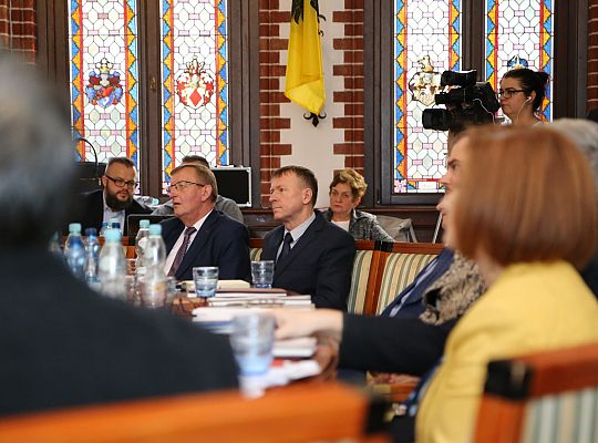 I sesja Rady Miejskiej – Burmistrz i Radni złożyli 27838