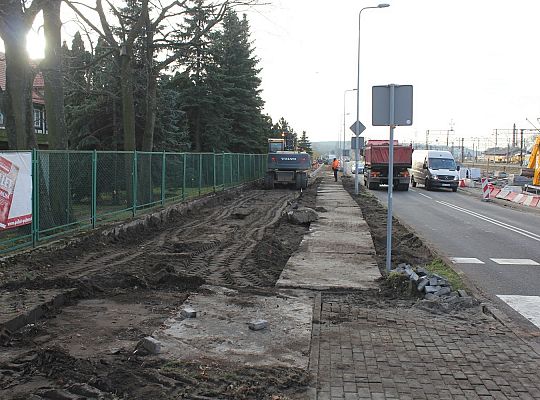 Przy Żeromskiego powstaje parking na 49 pojazdów 27881