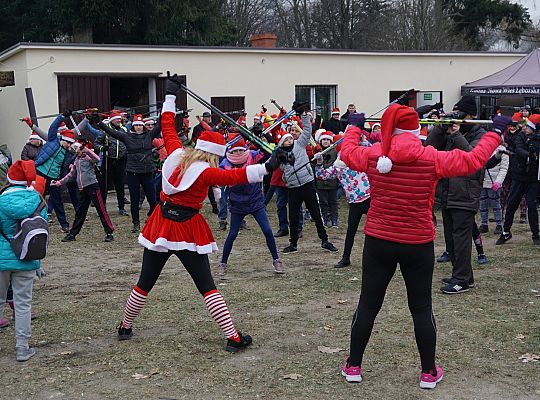 Mikołaje maszerowały z kijkami 28024