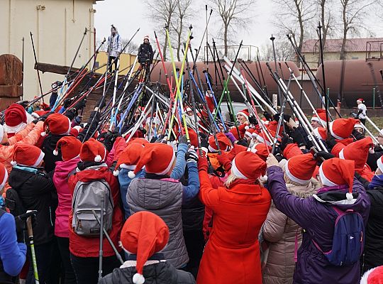 Mikołaje maszerowały z kijkami 28034