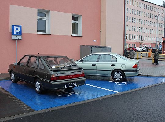 Koniec remontu na Węgrzynowicza. Nowe parkingi i 28047