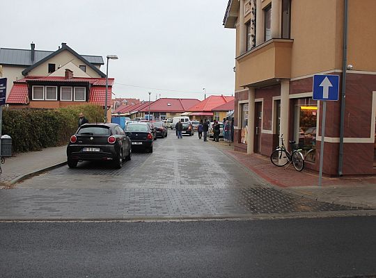 Koniec remontu na Węgrzynowicza. Nowe parkingi i 28050