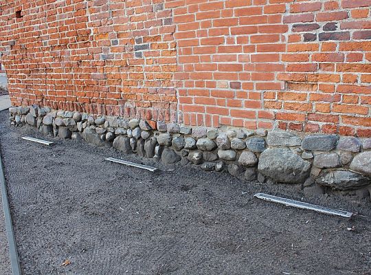 Skwer przy Przymurnej. Zabawa i wypoczynek 28078