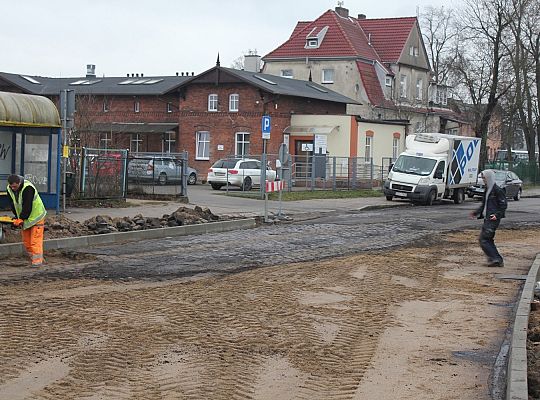 Węzeł Przesiadkowy w budowie. Walce drogowe na 28142