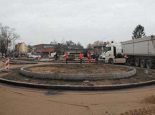 Węzeł Przesiadkowy w budowie. Walce drogowe na 28144