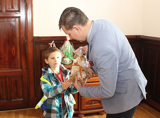 Przedświąteczna wizyta przedszkolaków 28247
