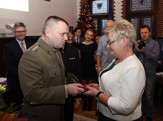 Złoty medal „Za zasługi dla obronności kraju” dla 28260