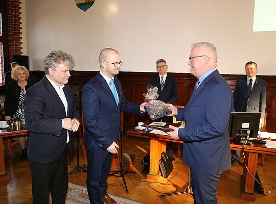 Szkoleniowiec uhonorowany przez Radę Miejską 28756