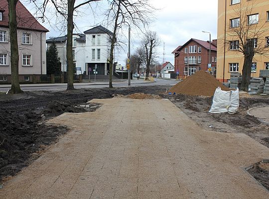 Budowa rolkowiska i terenu rekreacyjnego na placu 28886