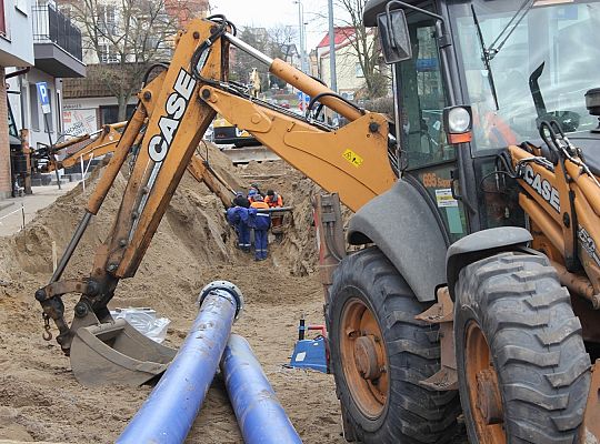 Głębokie wykopy na ulicy Gdańskiej pod kanalizację 29075