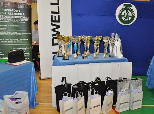 Rywalizowali w 49. Konkursie Fryzjerskim 29094