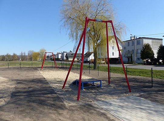 Plac zabaw przy Komuny Paryskiej otwarty! 30044