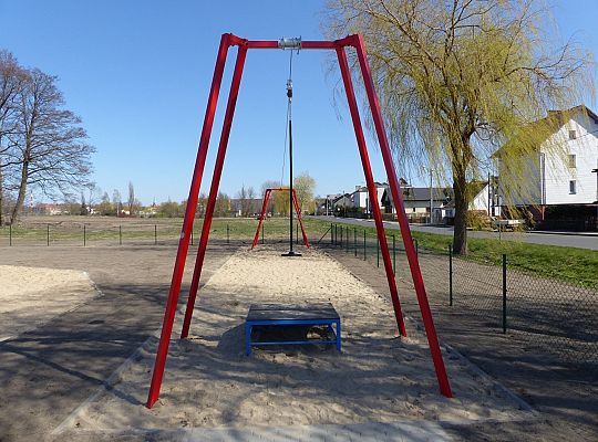 Plac zabaw przy Komuny Paryskiej otwarty! 30048