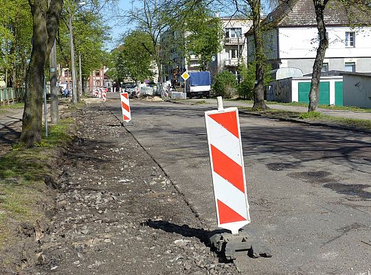 Wykopy na Warszawskiej, asfalt na Monte Cassino i 30188