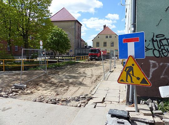 Długosza i Gdańska otwarte. Wykopy na Przyzamcze 30521