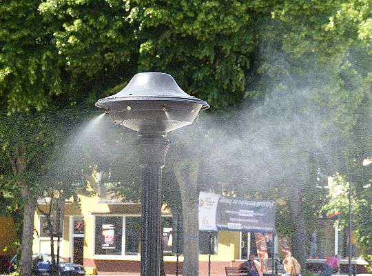 Chłodna bryza na Placu Pokoju 31066