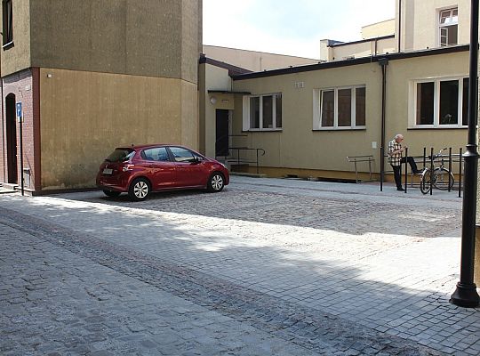 Remont ulic w historycznym centrum miasta 32286