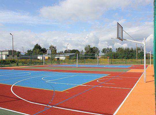 Otwarcie boiska przy Powiatowym Centrum 32690