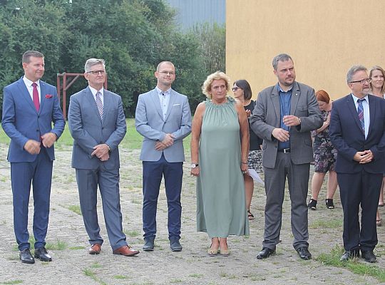 Otwarcie boiska przy Powiatowym Centrum 32670