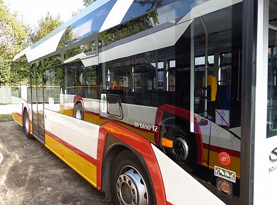 Nowe Solarisy w komplecie. Prezentacja autobusów w 32949