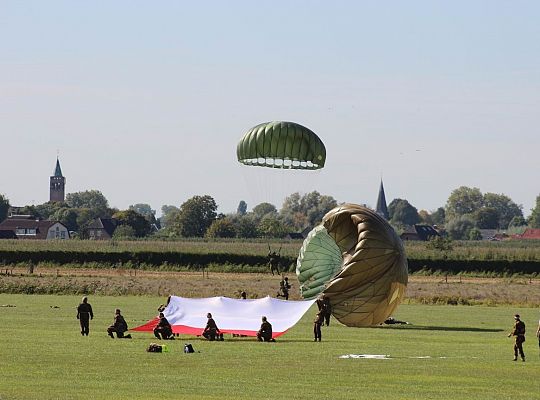 Harcerze z Lęborka na 75. rocznicy Operacji Market 33294