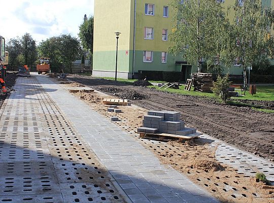 Przy ulicy Wojska Polskiego powstaje osiedlowy 33431