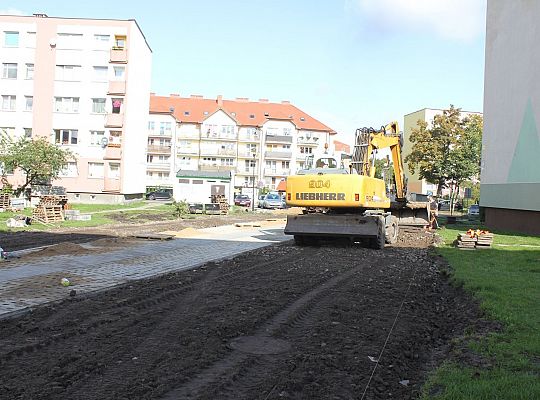 Przy ulicy Wojska Polskiego powstaje osiedlowy 33434