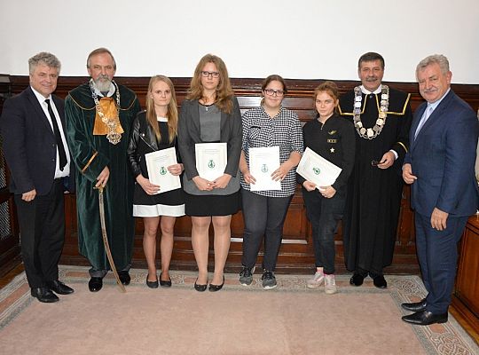 Pasowanie czeladników w ratuszu 33490