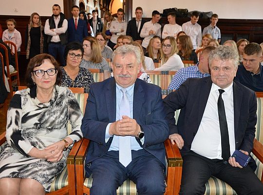Pasowanie czeladników w ratuszu 33494