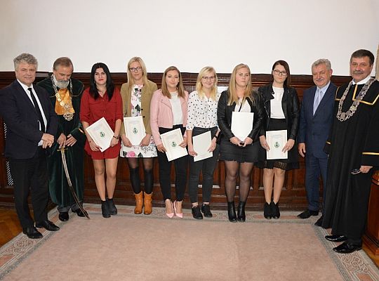 Pasowanie czeladników w ratuszu 33497