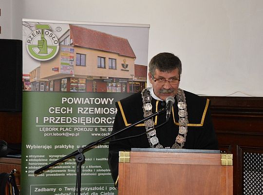 Pasowanie czeladników w ratuszu 33473