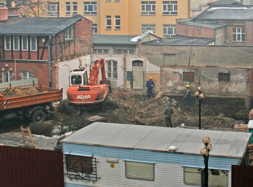 Rozbudowa ratusza - trwają prace rozbiórkowe  1101