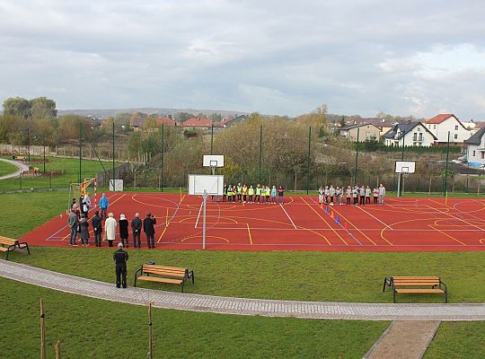 Nowe boisko w programie rewitalizacji tętni życiem 33859