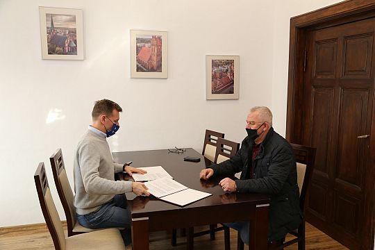 Podpisano pierwsze umowy na wsparcie realizacji 37972