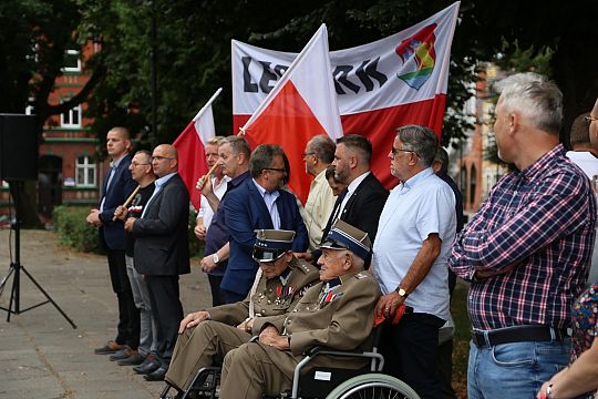 Lębork uczcił 77. Rocznicę wybuchu Powstania 39386