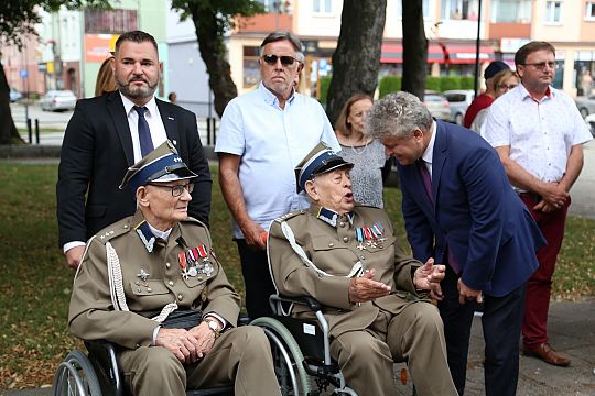 Lębork uczcił 77. Rocznicę wybuchu Powstania 39411