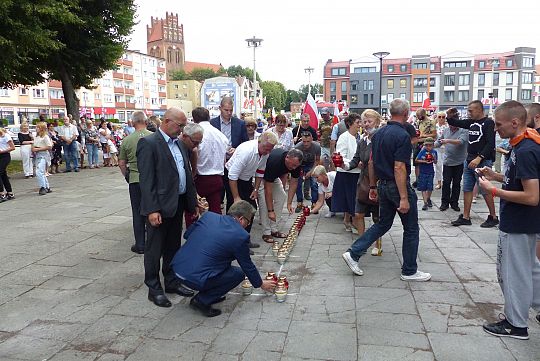 Lębork uczcił 77. Rocznicę wybuchu Powstania 39447