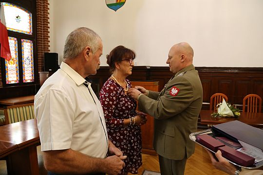 Lęborska rodzina otrzymała medal za zasługi dla 39601