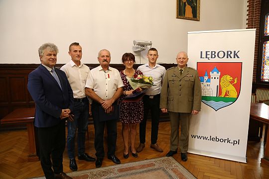 Lęborska rodzina otrzymała medal za zasługi dla 39606