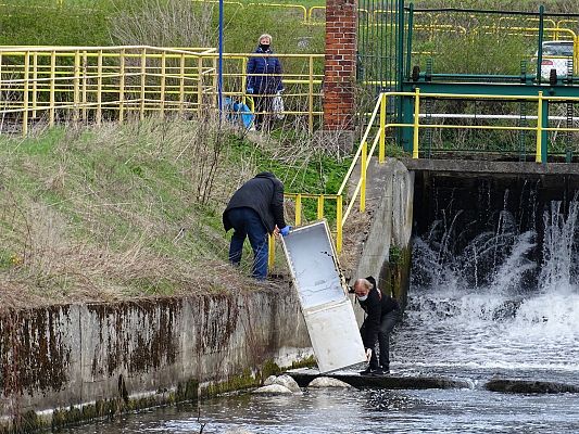 Będą czyścić rzekę Łebę 42513